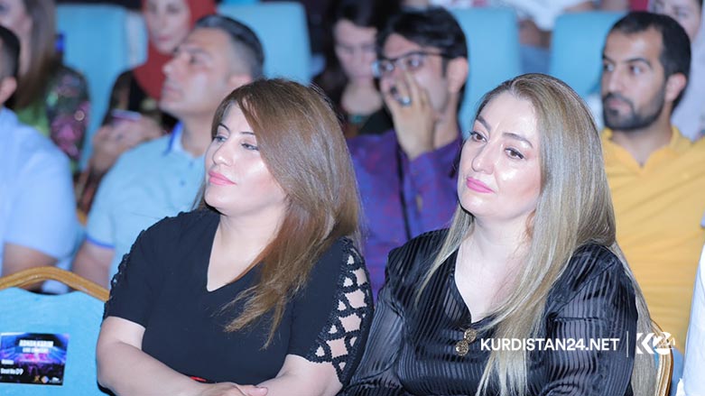 به‌ وێنه‌.. كۆنسێرتی هونه‌رمه‌ند عه‌دنان كه‌ریم له‌ هه‌ولێر ببینه‌